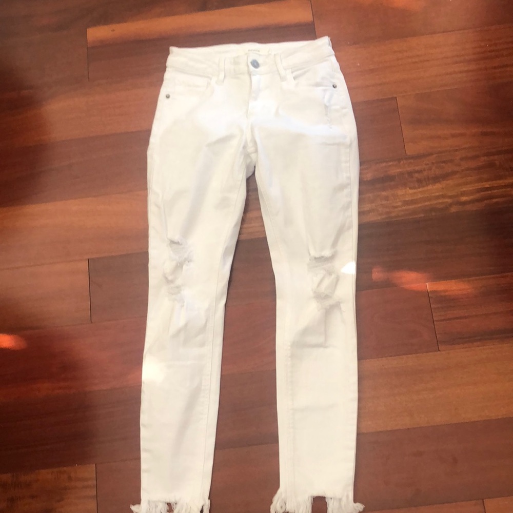 Hidden white jeans.